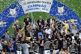 Confira acima a classificação do atlético e de demais times e fique por dentro dos jogos de cada rodada. Corinthians Presented With Campeonato Brasileiro Serie A Trophy After Sealing Title With Three Games To Spare Daily Mail Online