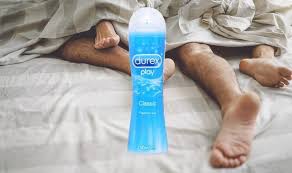 9 cách sử dụng gel bôi trơn an toàn và tăng khoái cảm khi quan hệ