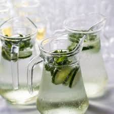 How To Make Parsley Water The Super Easy Super Charged Drink Recipe Juicing Benefits Fruit Infused Water Juice Cafe