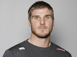 2002 wechselte er zum norwegischen spitzenverein sandefjord tif, mit dem er jeweils. Myrhol Erfolgreich Operiert Handball Kicker