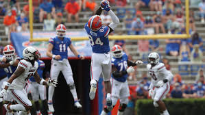 Some say he's a tight end, others say he's a big wide receiver. Kyle Trask To Kyle Pitts Doesn T Slow Down For Gators Vs Gamecocks