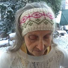 Crimson and Clover Headband pattern by Cindy Dell