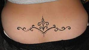 For those who don't know anything about henna tattooing, it's an ancient practice that uses temporary brown dye rather than ink to create designs with significant and often spiritual meaning. Instaart Henna Mehndi Mehndi Design For Mehndi Design For Lower Back 9 Lower Back Tatto Lower Back Tattoo Designs Lower Back Tattoos Tattoos For Women