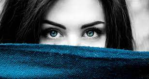 It is considered a good omen if a woman's left eye blinks. What Does Right Eye Blinking For A Female Mean According To Astrology