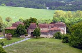 Achat Vente Chateau De Base Medievale A Vendre Dependances Chatelet D Entree Avec Cannonieres Saint Astier En Hauteur Aquitaine Chateau Medieval