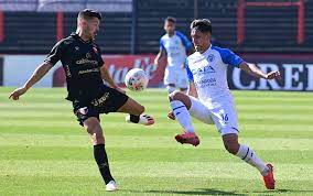 Colón de santa fe, que en el inicio de la temporada alterna buenas actuaciones con otras decepcionantes, recibe a godoy cruz de mendoza, que cedió su invicto durante la semana, en un partido. L3zjjsn3fdcsem