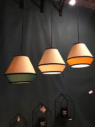 Jeux De Lumiere Assuree Avec Ces Suspensions En Cannage Et En Coton D Inspiration Vintage Tendance Deco 2018 Suspension Luminaire Cuisine Idees Pour La Maison