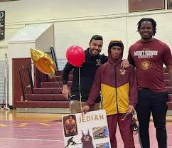 Mount Vernon Varsity Wrestling team heading to playoffs