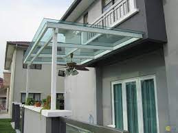 Untuk perhitungan harga kanopi kaca minimalis permeter ini dapat diperoleh dari luas kanopi = panjang x lebar = luas m2, misalnya kaca tempered tebal 8mm, dengan rangka besi hollow 5×10, 4×8: Harga Kanopi Kaca Per Meter Atap Buka Tutup Aluminium
