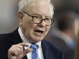 Buffett's age again issue at Berkshire meeting