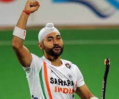 Sandeep singh is a former indian field hockey player and deputy superintendent of police in haryana police. Despite Being Shot By A Policemen This Player Etched His Name In The History Of Indian Hockey