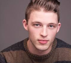 Taylor Bloom's Instagram, Twitter & Facebook