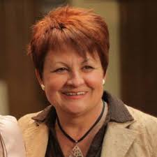 KOSTUMOGRAFJA E SHQUAR PLAVE-GUCIASE SAMKA FERRI