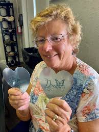 Hi, Sonoma County Crafters! I am launching a new set of Cricut classes to  take place at Ellington Hall. Visit  [tinyurl.com/the-craft-corner](https://tinyurl.com/the-craft-corner?fbclid=IwAR0eTKCy94IdE3Bt_-4KwlkbZT74SNMeA17BTMxMuncWyJ0J49GQyve9SDs)  for ...