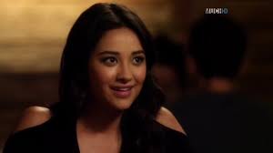 Emily & Maya Scenes Pretty Little Liars