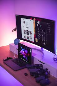 Your computer must meet the minimum technical specifications outlined below to run and use photoshop. Turned Flat Screen Monitor Front Laptop Desk Computer Piqsels