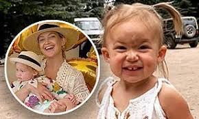 How many children does kate hudson have? Kate Hudson Shares Photo Of Daughter Rani Playing In The Dirt Daily Mail Online