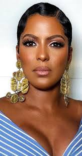 Stacey Plummer's Instagram, Twitter & Facebook