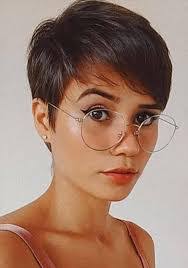 Marion Perks's Instagram, Twitter & Facebook