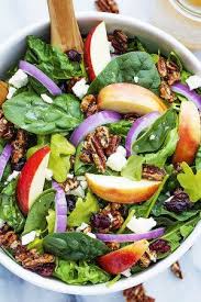 Apple Pecan Salad With Maple Vinaigrette Recette Salade Cuisine Et Boissons Salades Composees