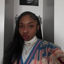 Cammie Harris's Instagram, Twitter & Facebook