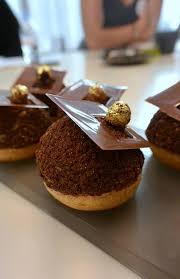 Choux Chocolat Feve De Tonka De Marie Meunier Recette Entremet Chocolat Gateaux Et Desserts Patisserie