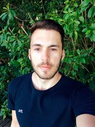 Esse é o resultado de um tiro de munição anti motim. Não será mais usada  bala de borracha. Pra baderneiros que gostam de fazer bloqueio e arruaças  fiquem sabendo que o Sal