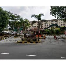 Modern lifestyle serviced apartment for auction exclusively by owner located in a mature & growing township @ damansara perdana, petaling jaya, the simple yet comfy service apartment. Saujana Apartment Damansara Damai For Sale Property For Sale On Carousell