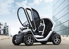 Renault Twizy Moci Ce Da Voze 14 Godisnjaci Auto Magazin Small Electric Cars Electric Car European Cars