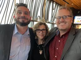 Dara Kam (@TheDaraKam)