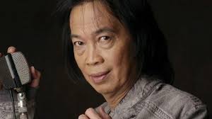 Ku kirimkan doa pada mereka ku sematkan cinta yang telah. Lirik Lagu Hura Hura Chrisye Ini Dia Kisah Anak Manusia Ayah Dan Ibu Sibuk Semua Tribun Jogja