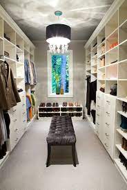 Deciding your primary bedroom layout can both be easy and tricky. Offener Kleiderschrank Klein Sitzbank Beleuchtung Kronleuchter Regalsystem Schuh Bedroom Closet Design Master Bedroom Closet Walk In Closet Design