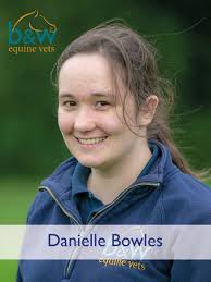 Welcome to Danielle Bowles who joins us at the Equine Hospital as an Intern  (Hospital vet). We wish you all the very best of luck Danielle 😃🐴  #equinevets #equinehospital