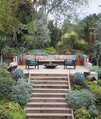 6 L A Garden Shops For Design Lovers Backyard Landscaping Backyard Modern Landscaping