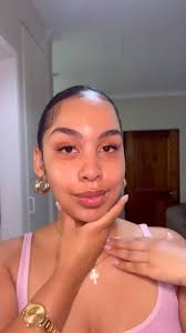 Keeping my skin hydrated and protected this Summer 🫧 with @avene Hydrance  Range , Shop 10% off