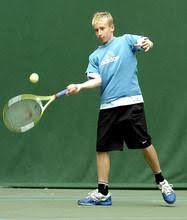 Gavin wins deuce of a contest