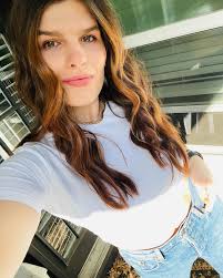 Delaney Hunter (@delaneyhunter) • Instagram photos and videos