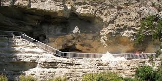 Nisipurile de aur (în bulgară златни пясъци, zlatni peasăți; MÄƒnÄƒstirea Aladja Nisipurile De Aur Bulgaria Imagini PreÈ› Bilet Program