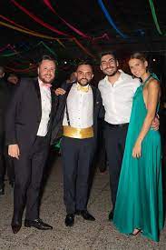 El gobierno no roba, ni hace. Zamba En Lugar De Un Vals En La Boda Donde Bailo Hasta Juan Grabois Infobae
