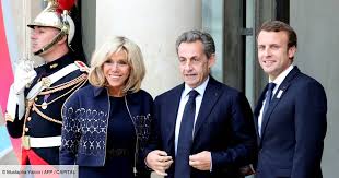 Bfmtv.com fait le point sur les principales annonces d'emmanuel macron. Nicolas Sarkozy Derriere Les Annonces D Emmanuel Macron Capital Fr