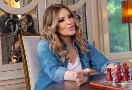 Με αφορμή ένα θέμα από το καλοκαίρι #not, η ναταλία γερμανού θέλησε να κάνει μια αιχμηρή ανάρτηση στο twitter. Aggelikh Pisw Apo Tis Kameres Oi Dhmioyrgoi Kai Oi Prwtagwnistes Miloyn Sthn Natalia Germanoy Tetragwno Gr