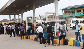 Fresh Fuel Crisis Looms As Pengassan Threatens Strike Oyibos Online