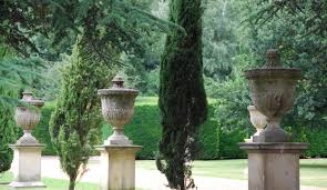 Urban parks and gardens in hong kong provide a breath of fresh air for those looking to escape the choi sai woo park is located near the top of braemar hill, serving as a social hub for the choi sai harcourt garden is a recreational park near the admiralty mtr station, about 1 km east of the bank. The Loveliest Gardens To Visit Near London Culture Whisper