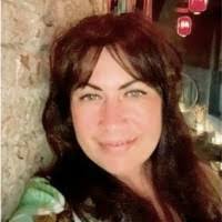 Melinda Mora's Instagram, Twitter & Facebook