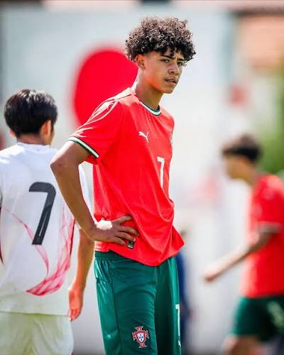 🚨 𝐎𝐅𝐅𝐈𝐂𝐈𝐀𝐋: Cristiano Ronaldo Jr has been called up by Portugal  Under 16 for first time ⭐️🇵🇹 Cristiano son will be part of the squad for  upcoming three matches in Turkey with