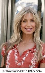 Heather Thomas im 7. Stuart House Stockfoto 105717011