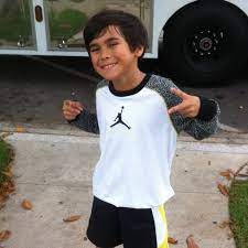 Explore the life of aiden lewandowski. Aiden Lewandowski Therealaidenlew Twitter