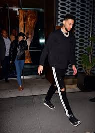 Cyler, jeremy pope, royce white. Kendall Jenner In Fuzzy Heels With Ben Simmons February 2019 Popsugar Fashion