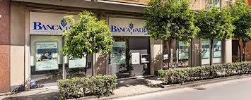In italia ci sono decine e decine di banche e sapere dove trovare una singola filiale risulta essere importante al fine di decidere dove lasciare i propri risparmi, ricordandosi che recentemente, l'offerta al pubblico è particolarmente varia e è molto complesso. Filiale Alassio Banca D Alba