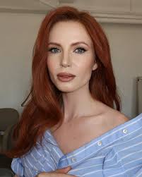 LIZA RAY CELEBRITY MAKEUP ARTIST